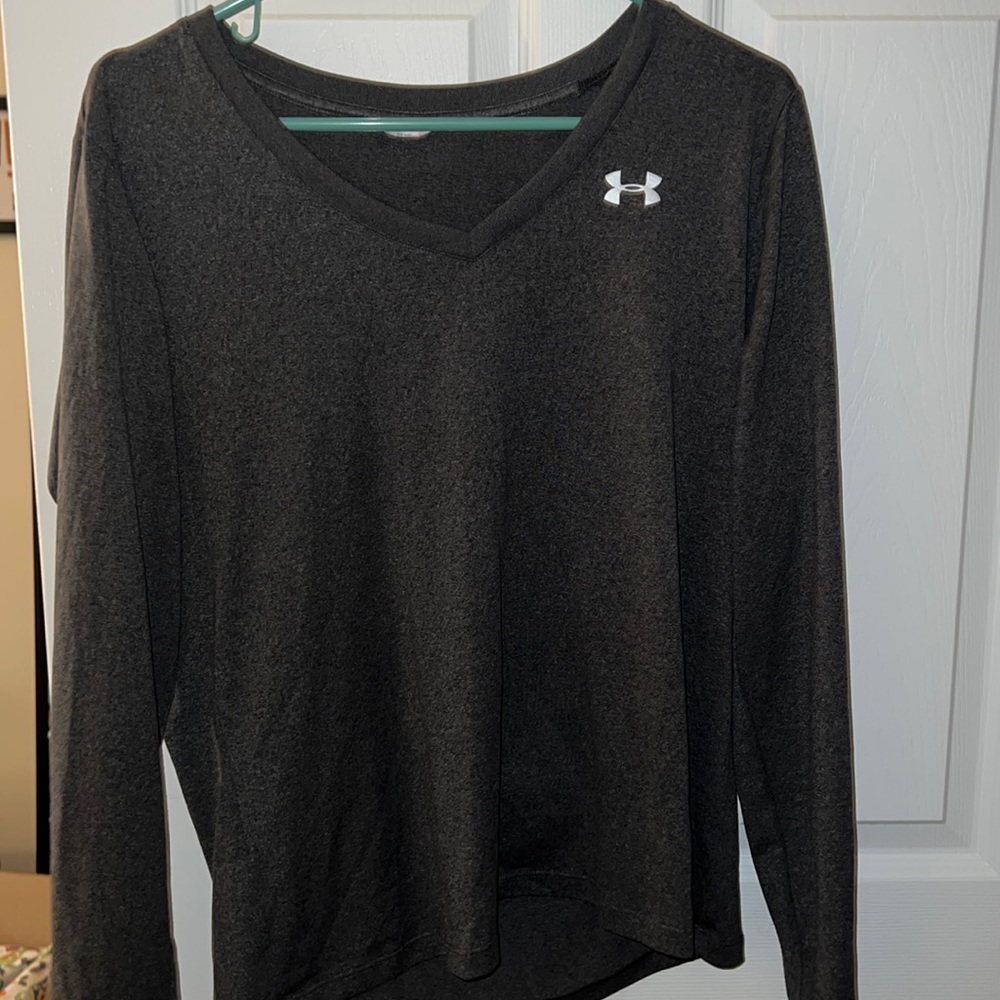 Under amour long sleeve tshirt size L